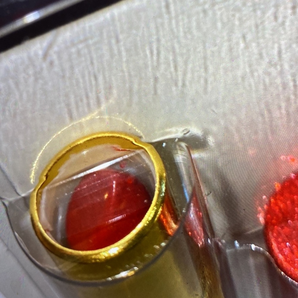 New Reckon red cream #730 lipstick Limited Edition. - Picture 3 of 4